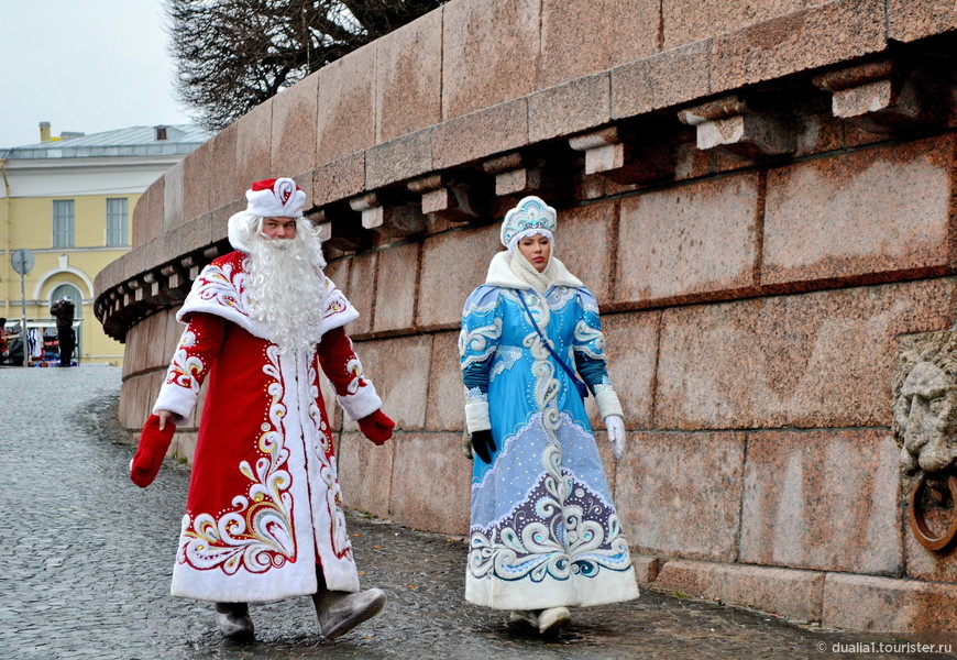 Новогоднее очарование Петербурга