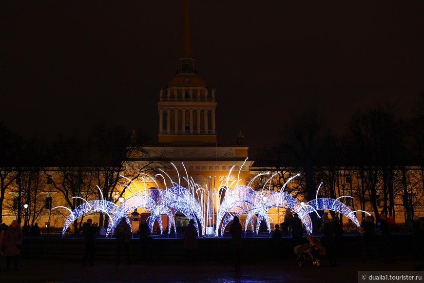 Новогоднее очарование Петербурга