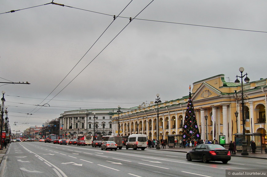 Новогоднее очарование Петербурга