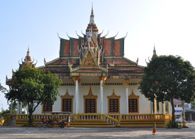 Wat Krom, в народе Нижняя Пагода.