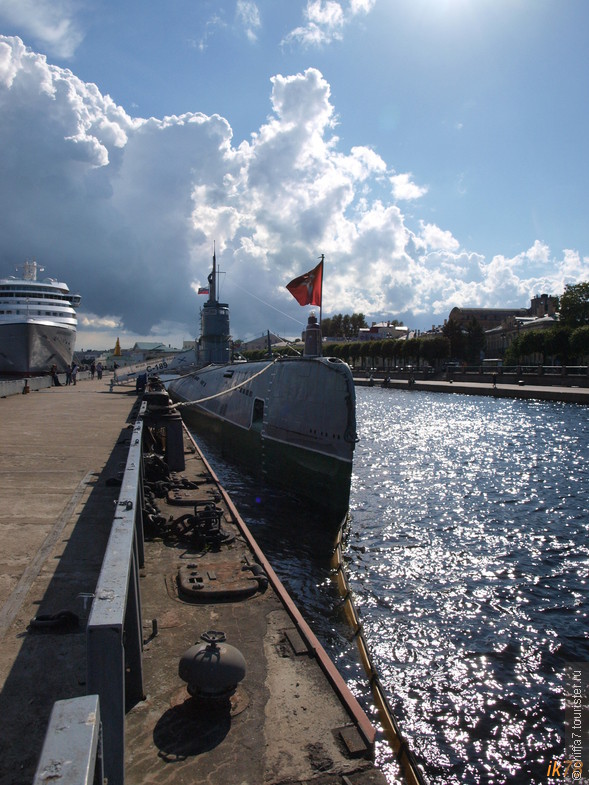 Иллюзия погружения. Музеи подводной лодки в Москве и Санкт-Петербурге