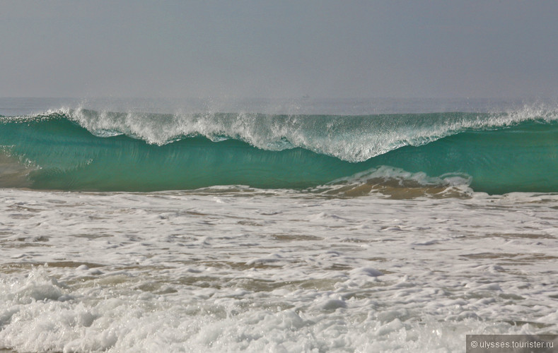 Шри Ланка. Океан. Волны.