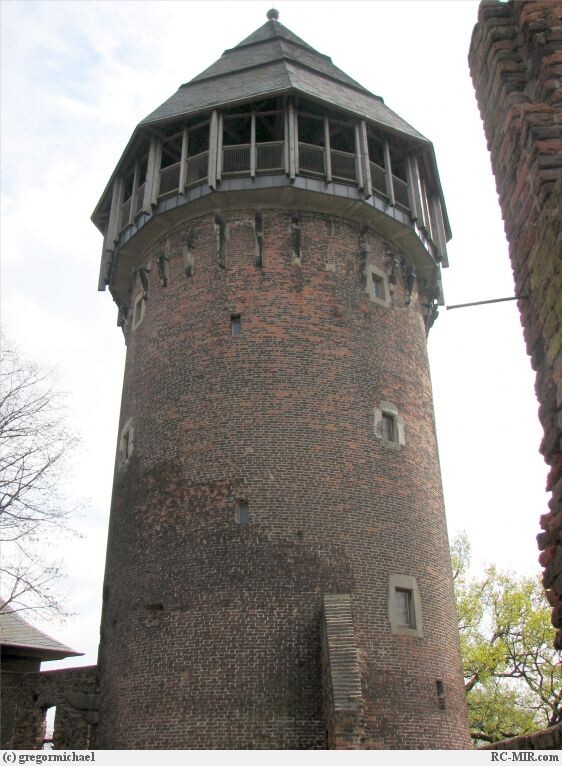 Цель в Германии. Burg Linn в Крефельде