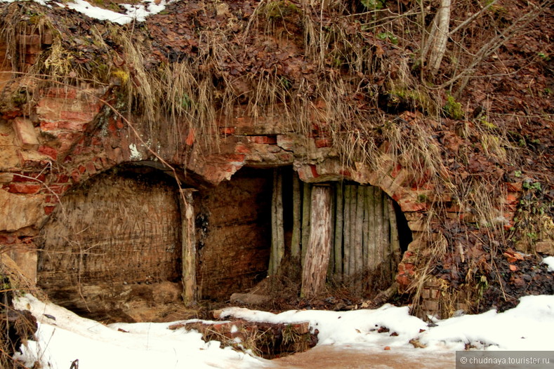 Доложские пещеры