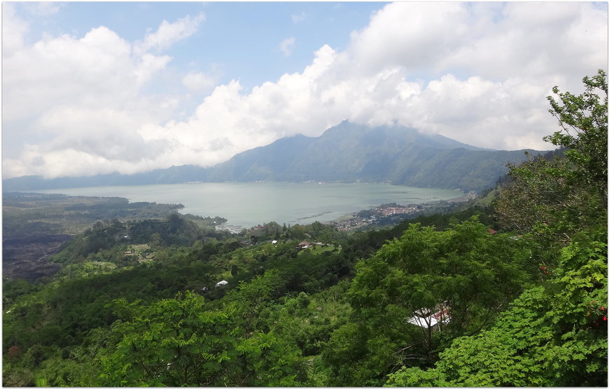 Вулкан Батур и одноименное озеро, о. Бали