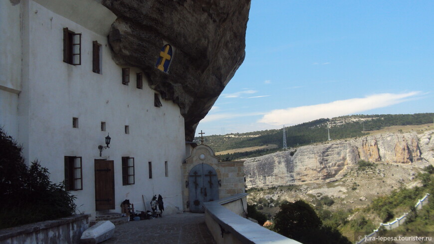 Монастырь в ущелье Святой Марии