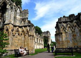 Этот монастырь был отстроен еще в XV веке. Красиво было наверное!