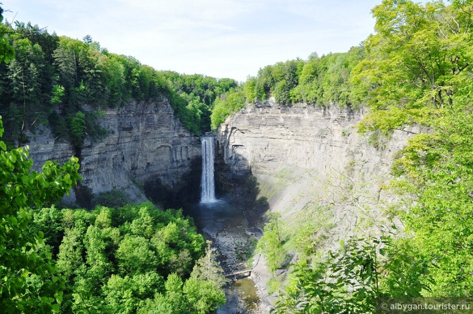 Taughannock falls - Водопад Тоганнок. Расположен неподалеку от озера Каюга (Cayuga) и города Итака (Ithaka).