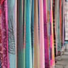 шарфики и шарфы в магазинчике рядом с мечетью Сулеймание