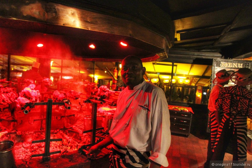 Кения. Найроби. Ресторан Карнивор. 