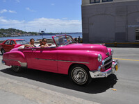 Автомобили на улицах Гаваны