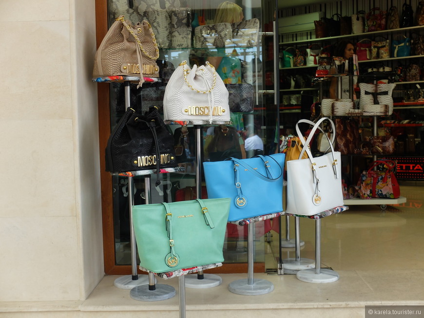 Поддельные сумки известных брендов, произведенные в Турции и Китае