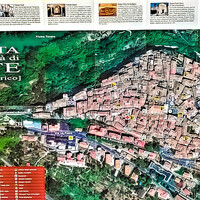 карта Орте на информационной стойке на одной из улиц города