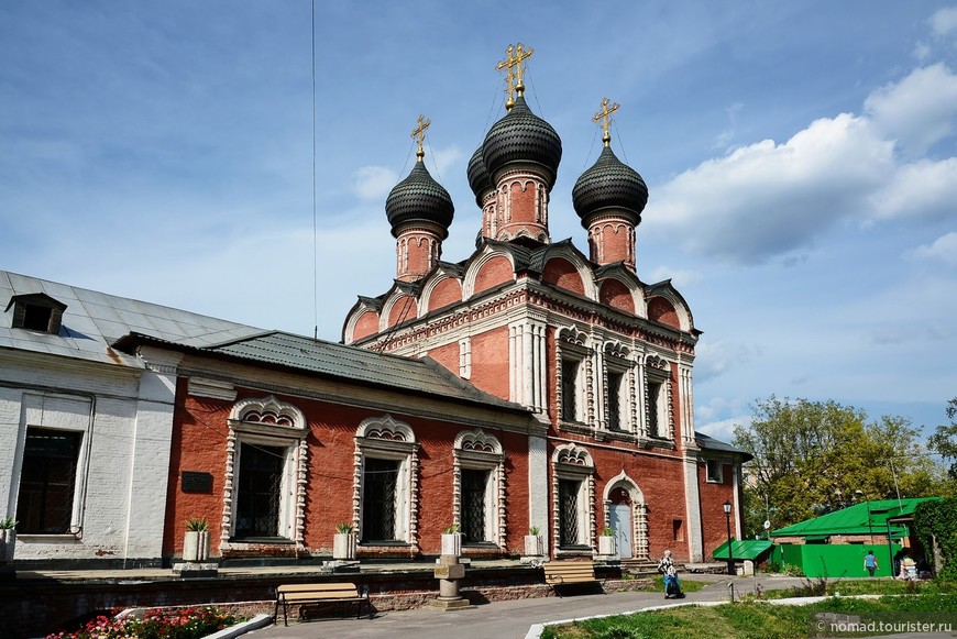 Высоко-Петровский мужской монастырь