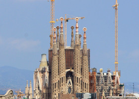 Барселона. Город солнца,архитектуры и футбола