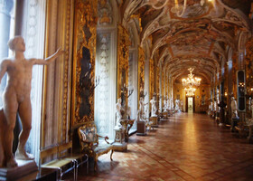 Дворец-галерея Дориа Памфили в Риме
