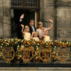 Новый Король Голландии Виллем Александр со своей семьёй. Традиционная балконная сцена после церемонии коронования