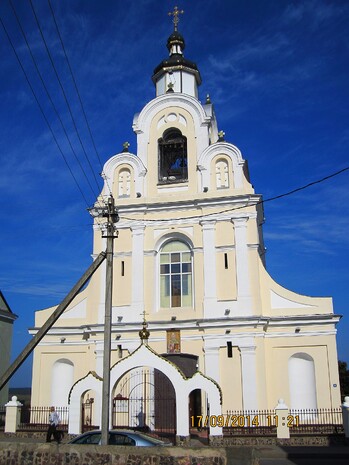 Свято-Николаевский собор, или церковь Св. Николая, был возведен в Новогрудке в 1780 году как костел Св. Антония при монастыре францисканцев.
