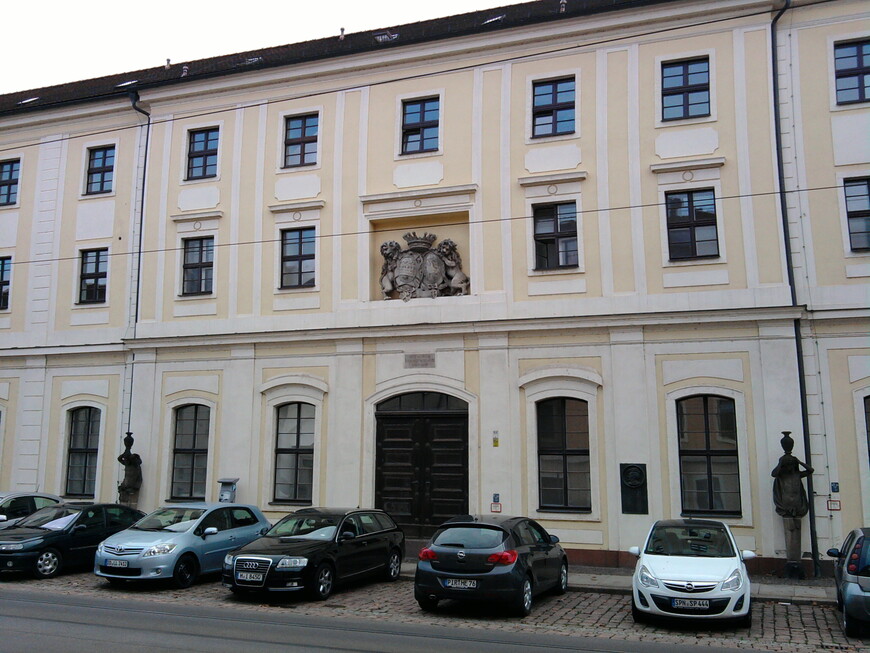 Дрезден: Клиника Фридрихштадт — Дворец Марколини