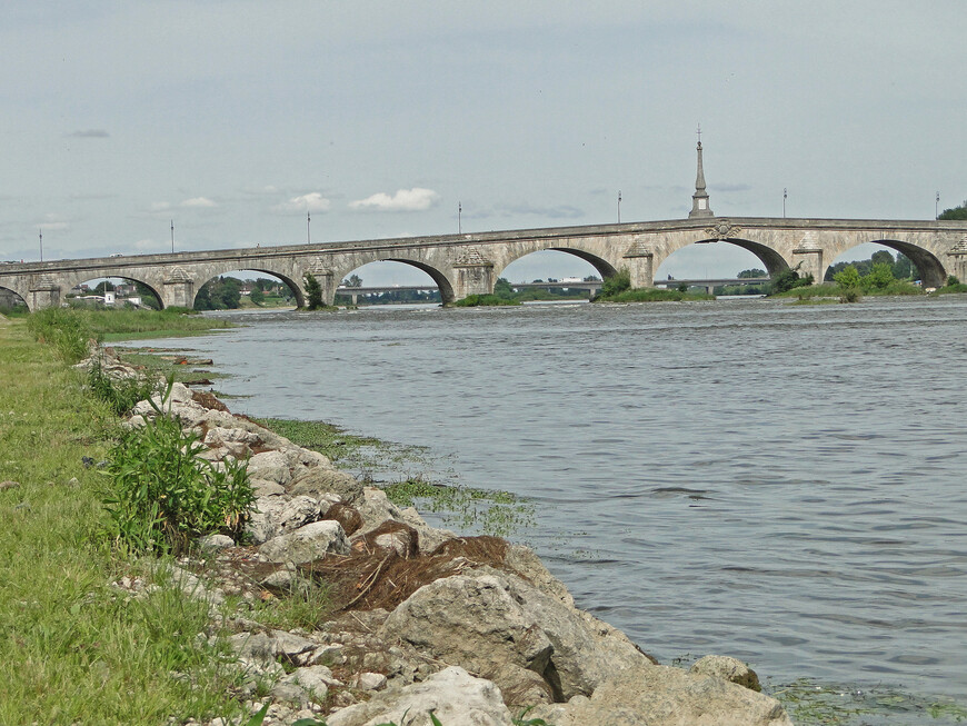 Мост через Луару в Блуа
