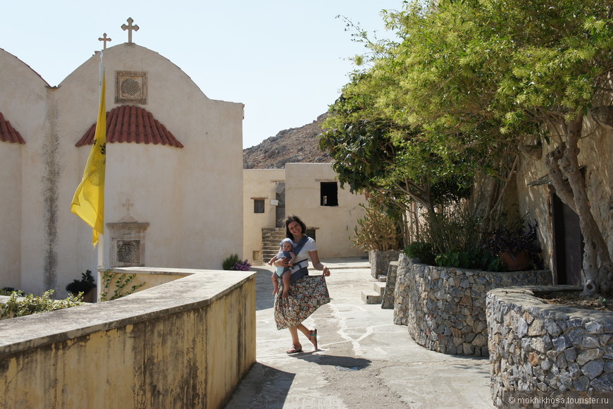 о.Крит - первое путешествие втроем или возможен ли активный отдых с младенцем