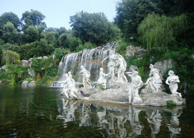 Фонтан Дианы в парке дворца Казерта