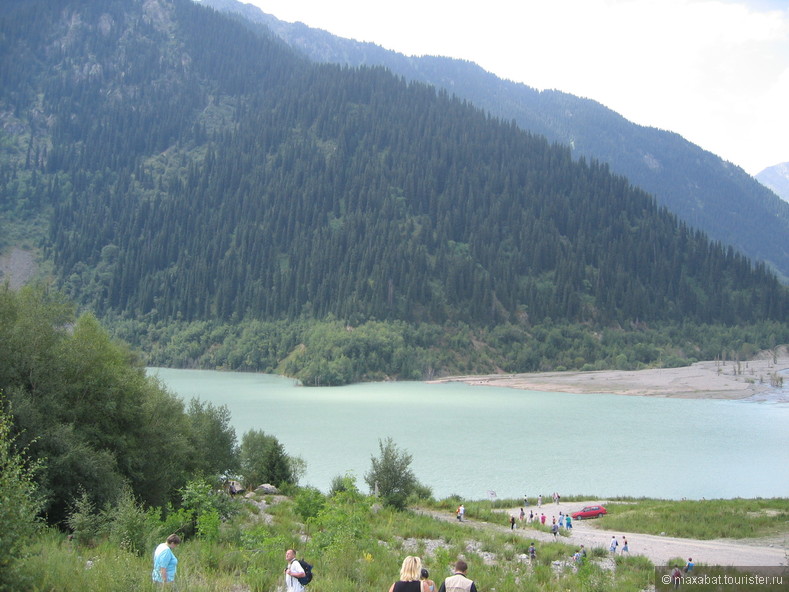 Иссык - высокогорное озеро Северного Тянь-Шаня