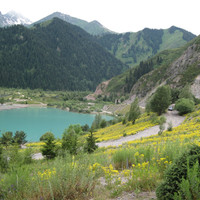 Высокогорное озеро Иссык в Казахстане