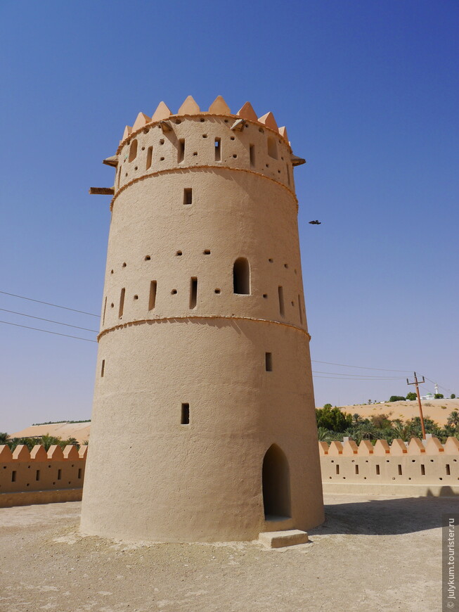 Башня крепости Мария Аль Гарбия.