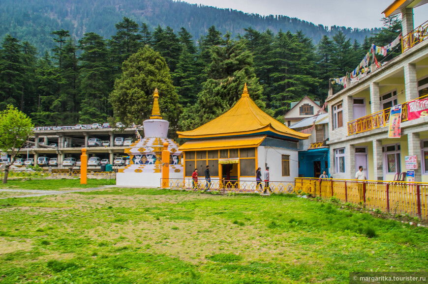 Буддистский монастырь в Манали. Долина Куллу. Гималаи