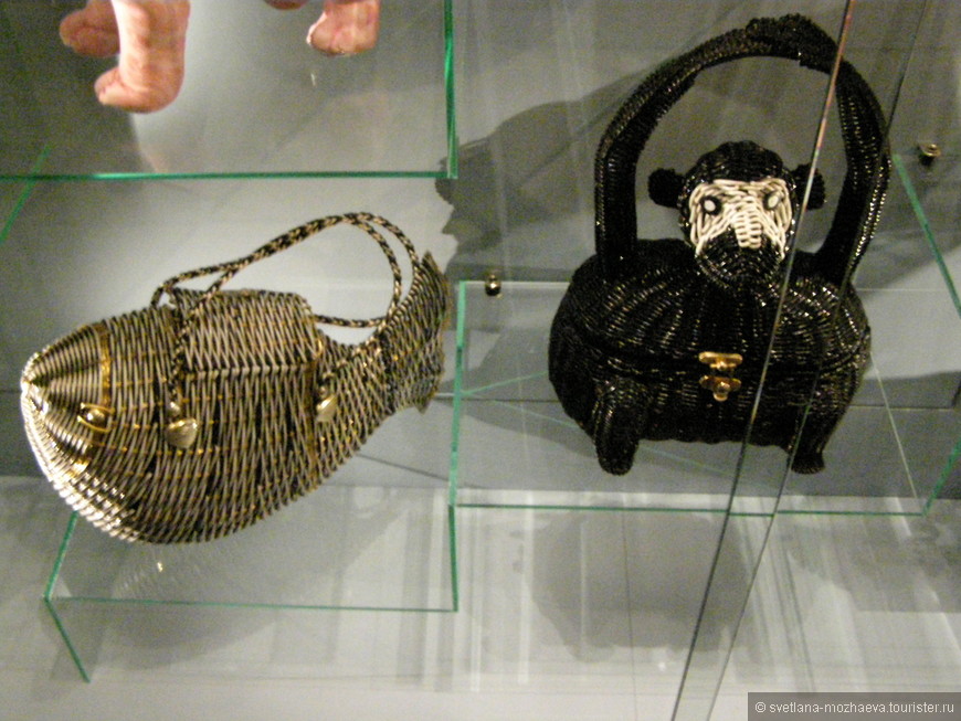 Музей истории сумок, производит неизгладимое впечатление