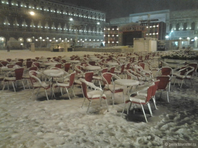 Снег лег на площадь Св.Марка