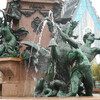 Фрагмент фонтана Менде на площади Августа.