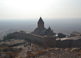 Монастыри и церкви Армении.  Хор Вирап