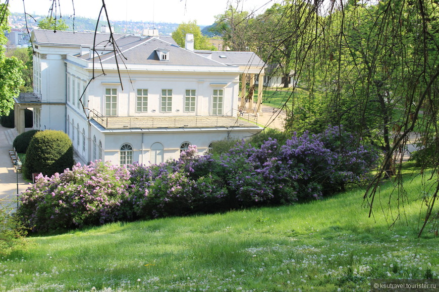 Сад Кинских - один из самых красивых садов в Праге