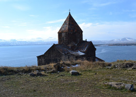 Армения.  Монастырь Севанаванк