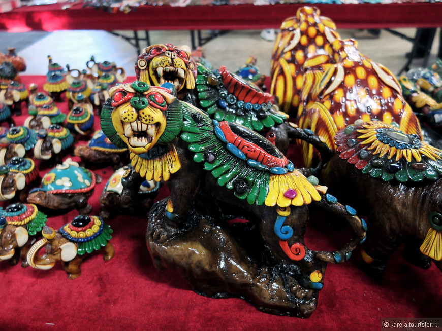 Сувенир из Чичены-Ицы - статуэтка ягуара