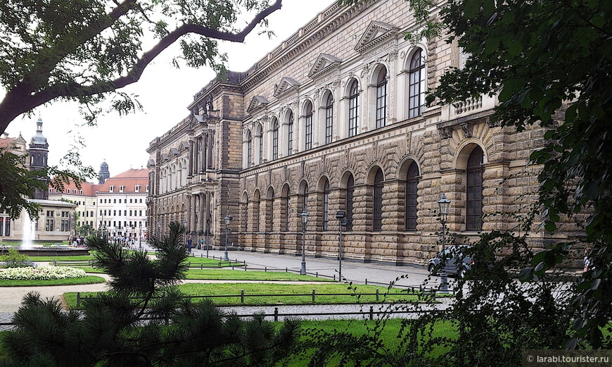                          Дрезденская картинная галерея старых мастеров