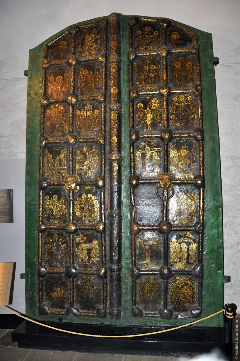 Южные златые врата суздальского рождественского собора