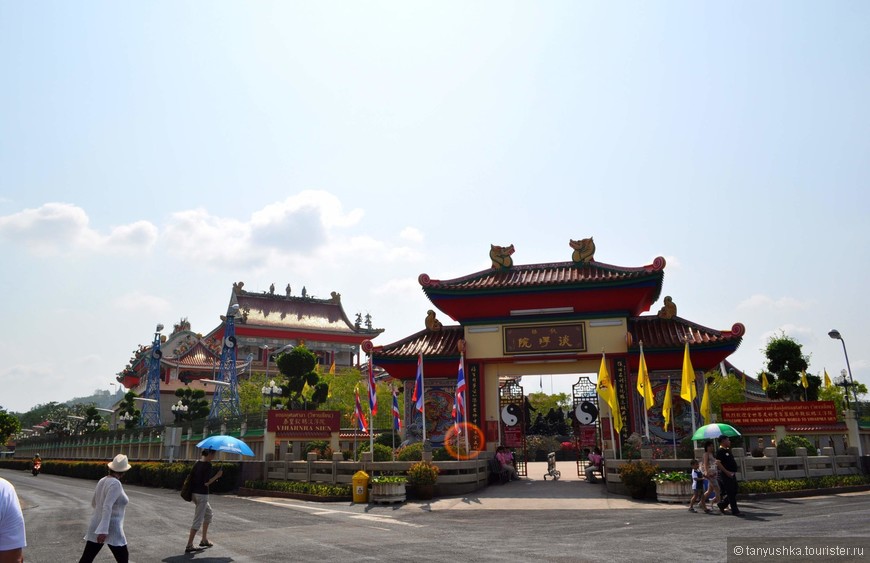 Китайский храм Wat Viharnra Sien.