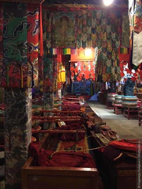 Ритуальные танцы Махакалы в монастыре Цурпху (Чубу) в канун нового года по тибетскому календарю