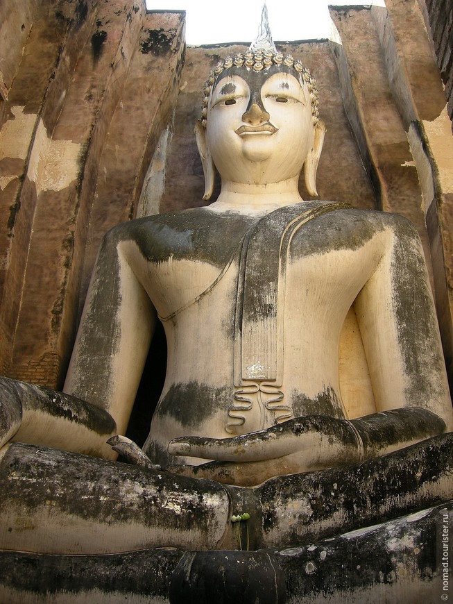 Праздник Лои Кратонг в древнем Сукхотае