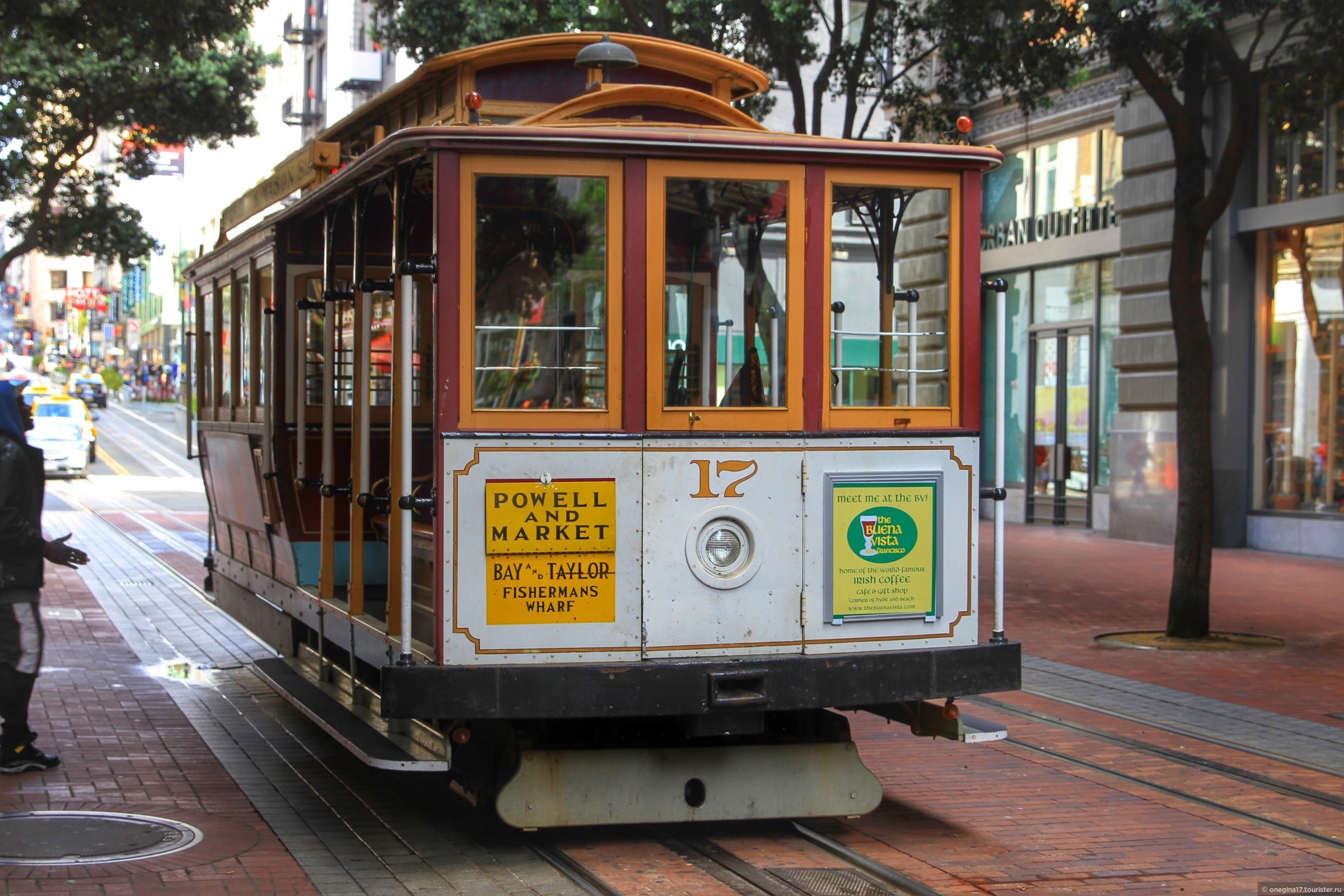 Канатный трамвай. Канатный трамвай Сан-Франциско. Трамвай настоящий. Тросовый трамвай. Башня Койт канатные трамваи.