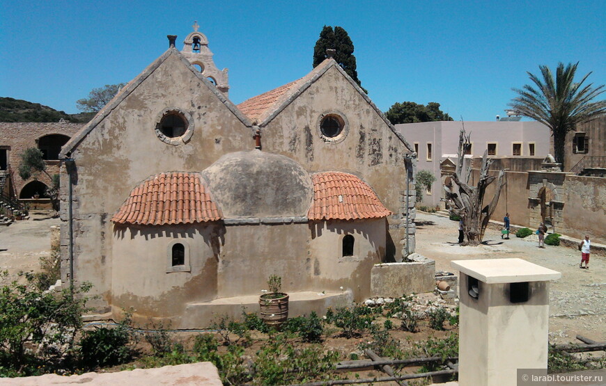 Крит: В гости к Минотавру