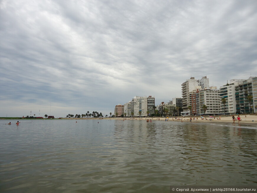 Самостоятельно из Буэнос-Арейса в Уругвай. Парки и пляжи Монтевидео.