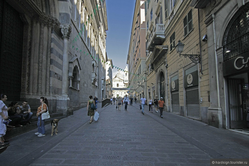 Генуя. Пешком по  улицам города.