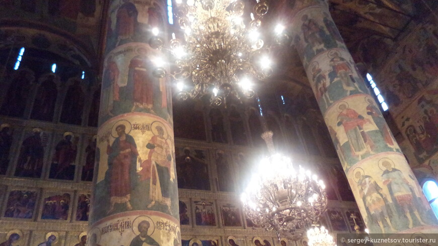Успенский Собор — старейшее каменное здание Москвы