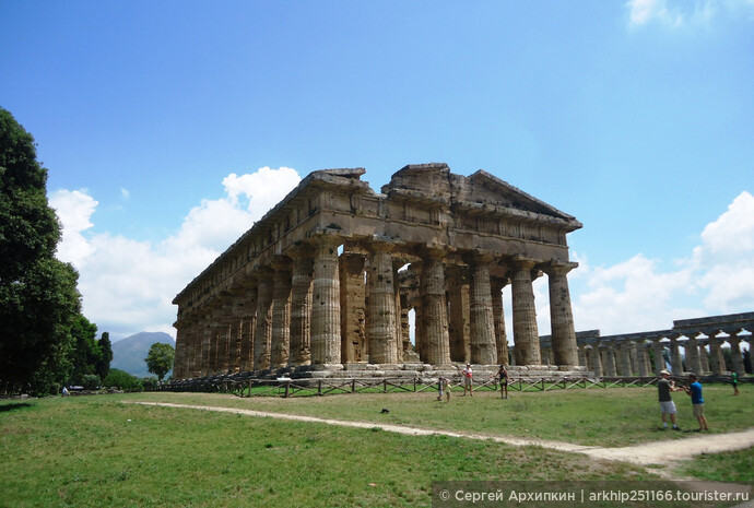 Самостоятельно по югу Италии - в  Пестум — к его древнегреческим храмам