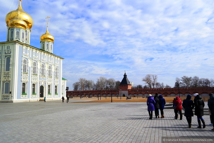 Небольшой, но очень чистый и ухоженный Кремль в Туле