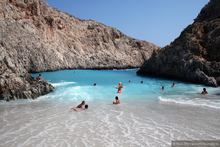 Пляж с самой голубой водой на Крите